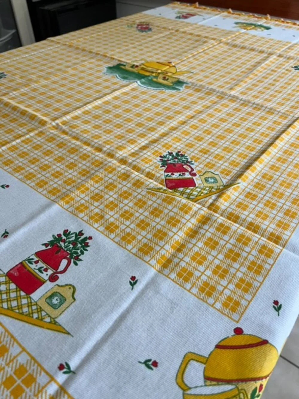 VTG Cotton Hand Embroidered  Border Tea Square Tablecloth Yellow/White 46